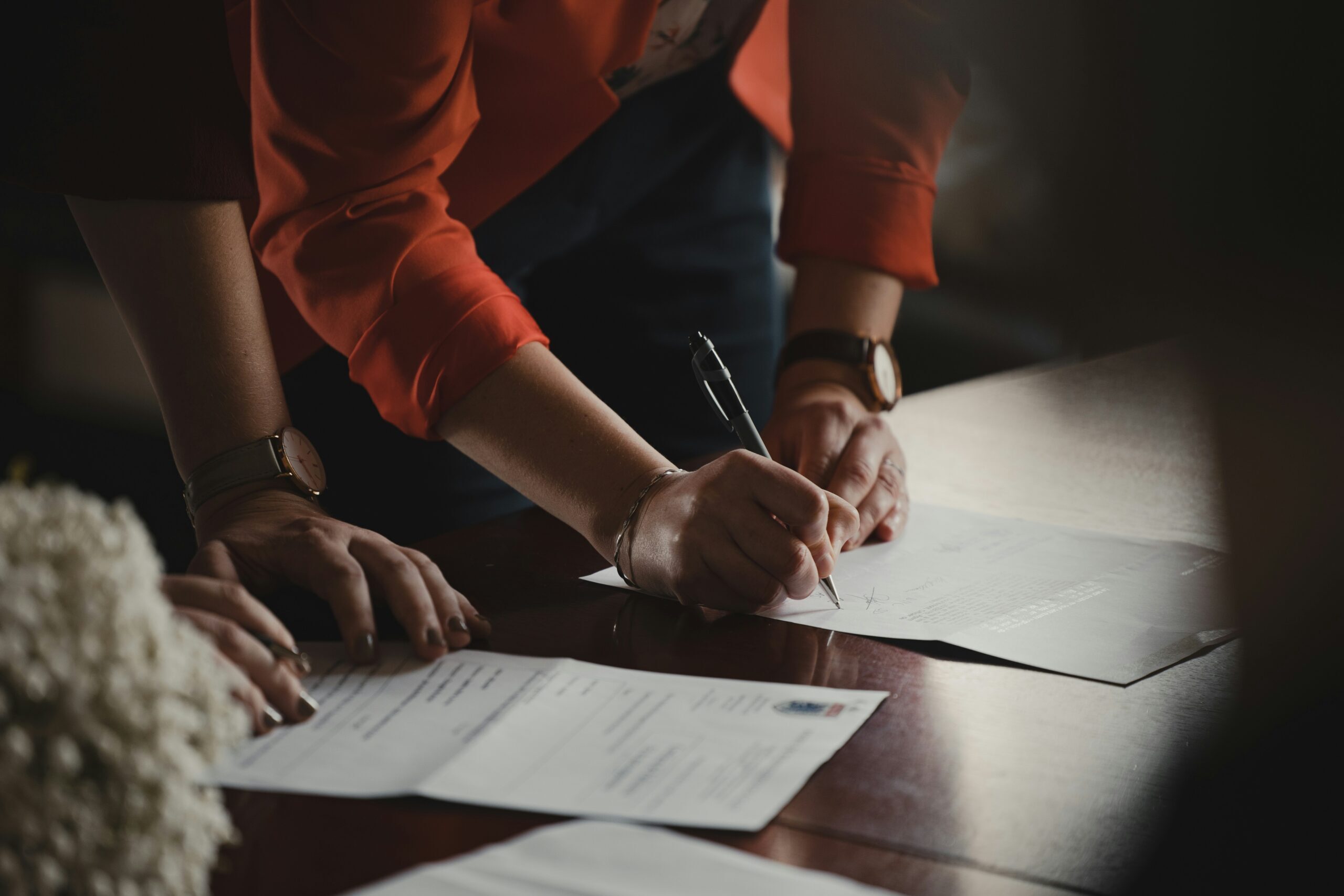 romain-dancre-doplSDELX7E-unsplash Contract drafting and review at Woodbine Legal Services