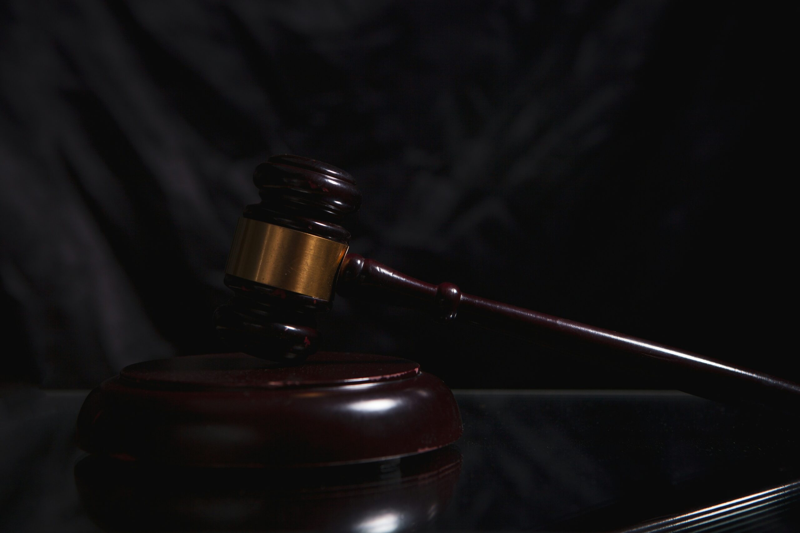 sasun-bughdaryan-T69Smz0SJ6w-unsplash Civil litigation representation Central Alberta